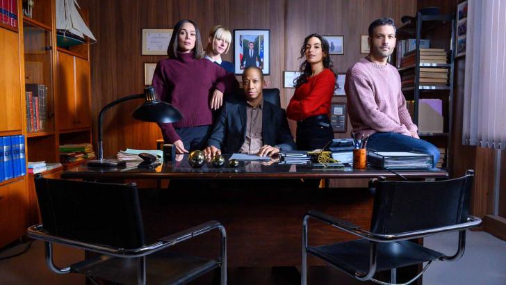 « Astrid et Raphaëlle ».